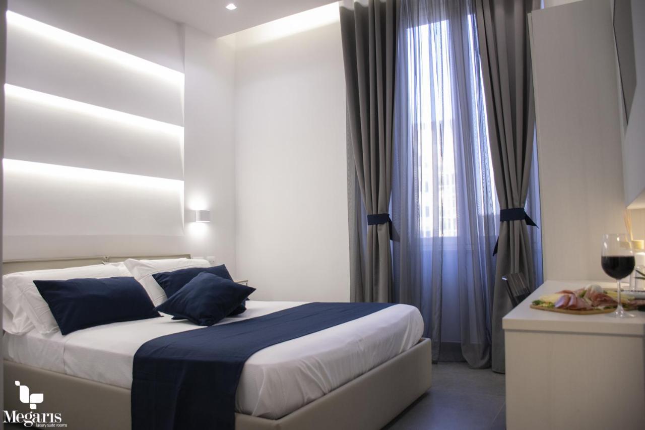 Megaris Luxury Suite Rooms Napoli Bagian luar foto